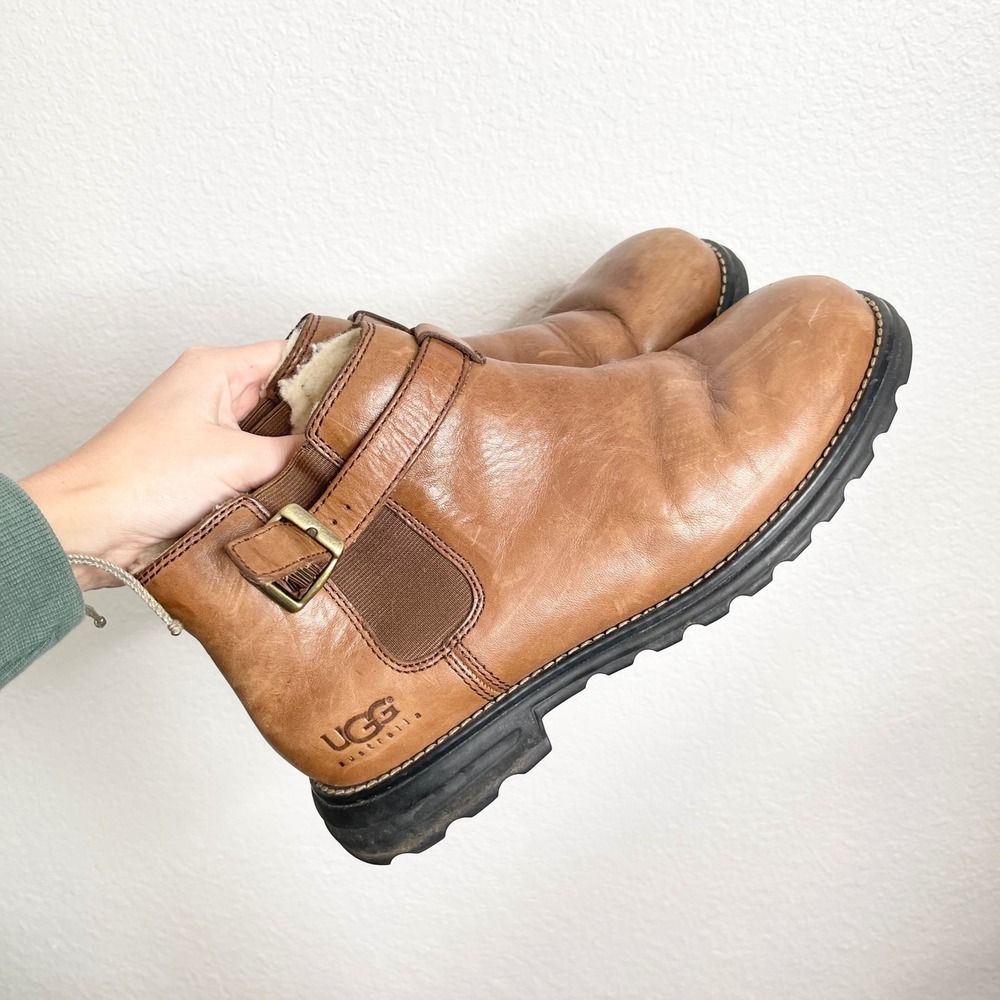 UGG Australia Merrick Brown Leather Shearling Lined Buckle Chelsea Boots Size 10